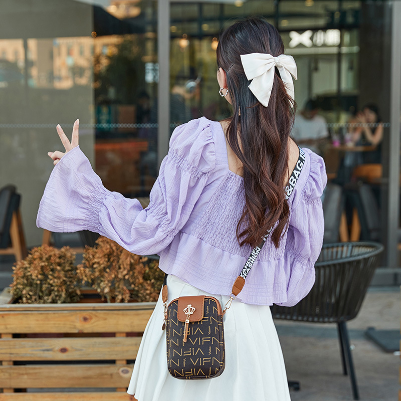 New Fashionable Women s Bag Fashionable Casual Tassel Decorative Letter with Printed Ten Font Mobile Phone Bag Designer Handbag bag