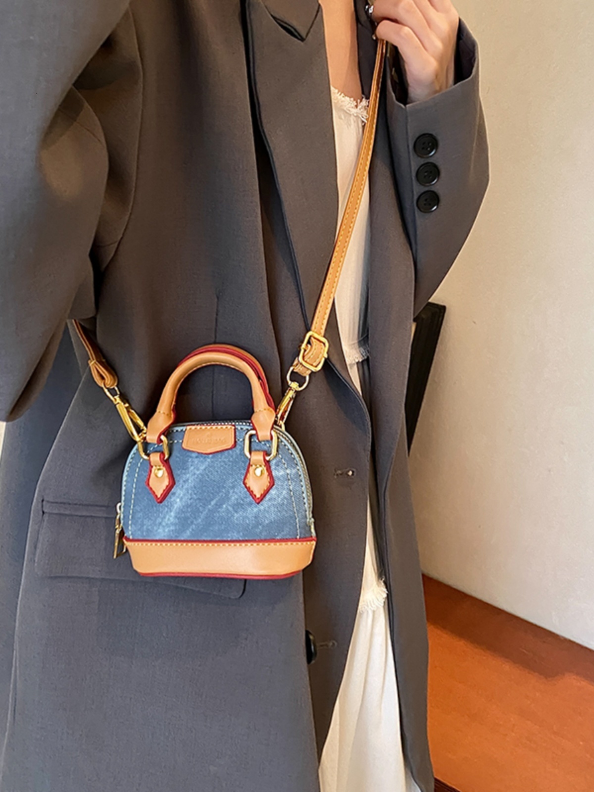 2025 New Outdoor Style Luxury Free Delivery Designer Bag Ladies' Mini New PU Leather Zipper Bag Fashion Designer Lipstick Earphones Coin Wallet T