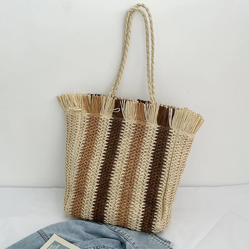Summer striped grass bag womens large capacity zipper handbag casual holiday beach bag womens handmade shoulder bag shopping bag 241205