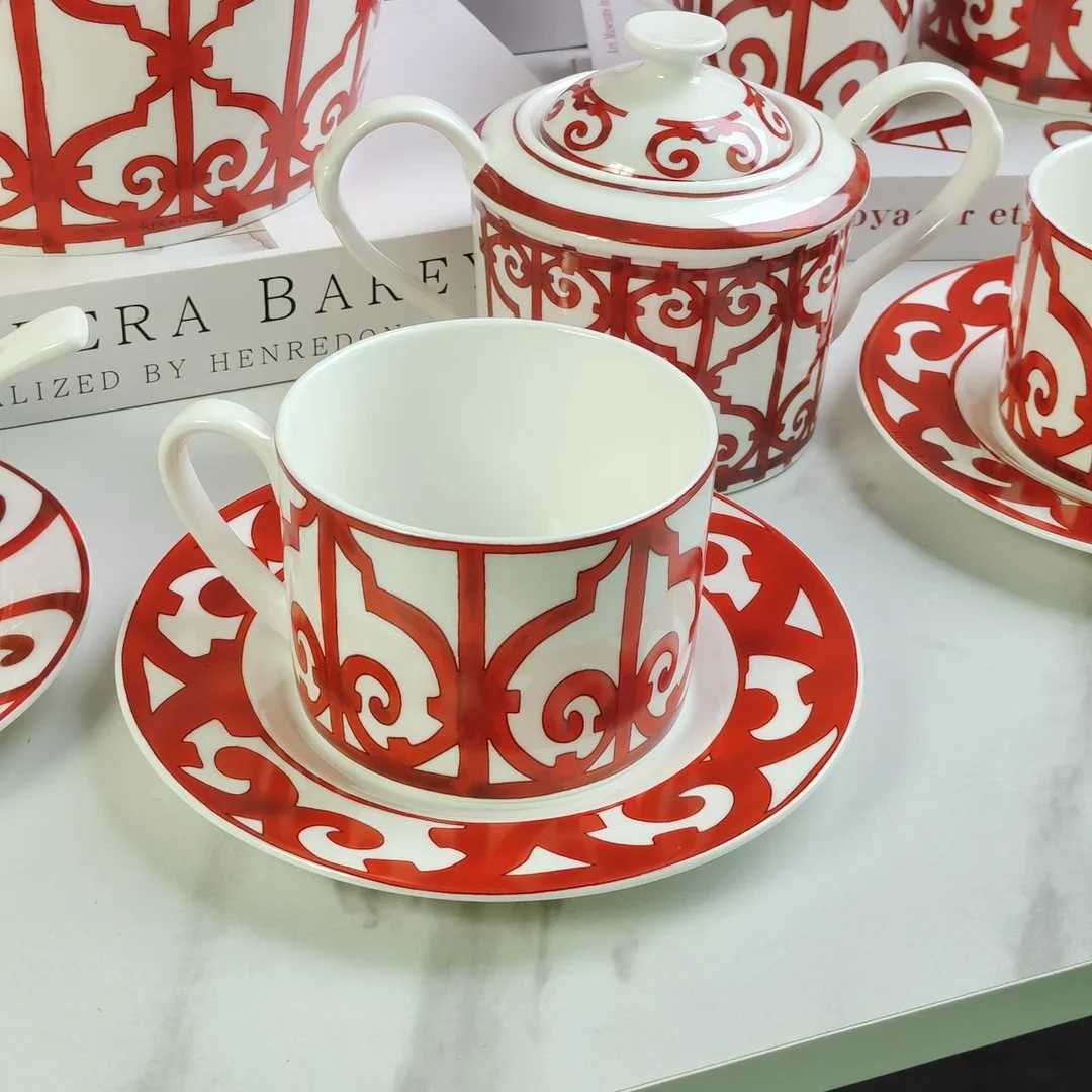 Red Geometry Home Coffee Set Bone China Cup Sauce Jar Milk Jar Sugar Jar Black Tea Set Coffee Software Kitchen Tea Set W241210