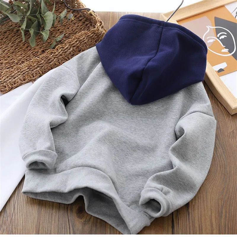 Leisure sports shirt childrens warm thick top boys hoodie fashionable cartoon song set childrens autumn and winter clothing 241210