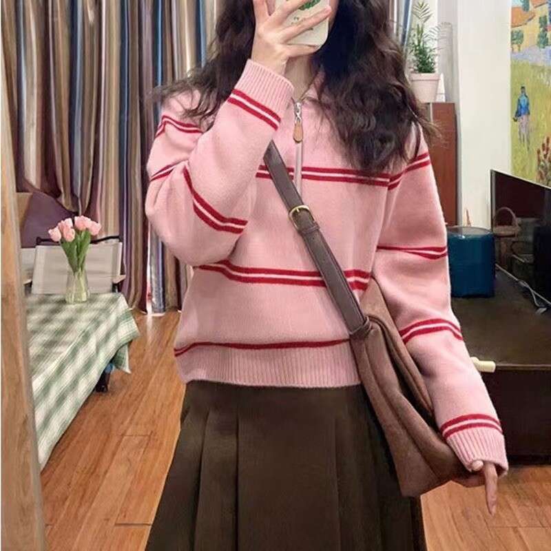 Autumn and Winter New Korean Retro Soft Sticky Stripe Hooded Knitted Top for Women, Half Zipper Large Version Sweater, Women's Outerwear