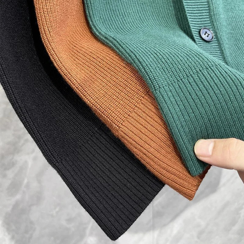 Mens y Knitted Pullover Sweater Vest Casual Streetwear Button Solid Color O Neck Sleeveless Loose Stylish Vintage Knitwear 241209