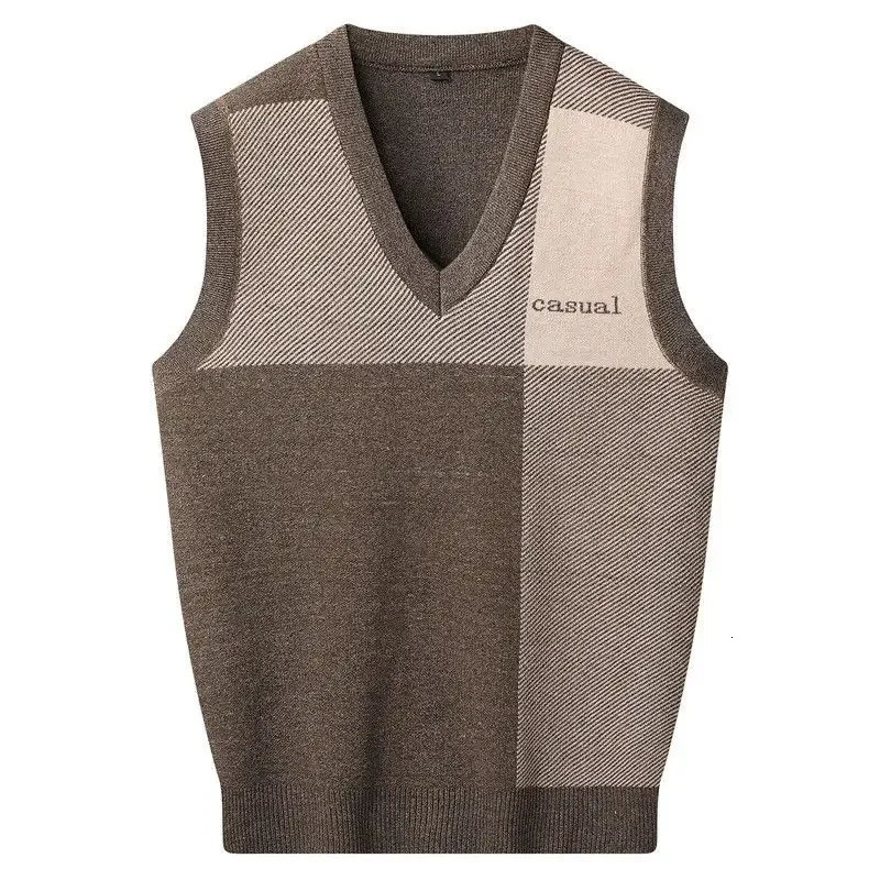 Knitted Sweaters for Men Letter Waistcoat Man Clothes Plaid Vest V Neck Sleeveless Overfit Maletry Cotton Knitwears Classic Ugly 241209
