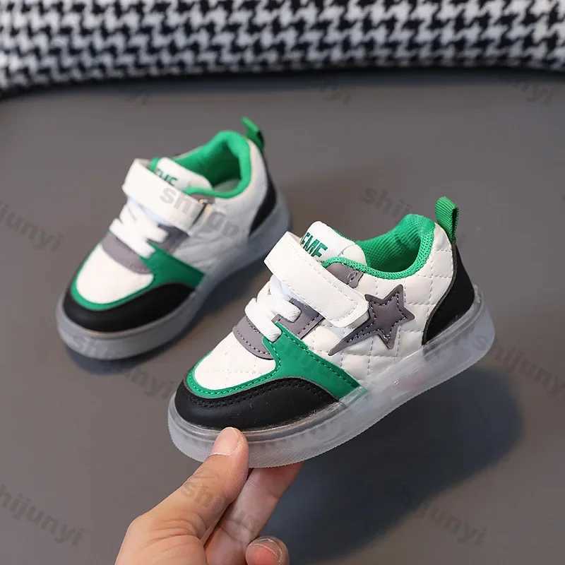 Childrens Leather Sneakers Boys Fashion Lighted Sport Shoes Boys Casual Anti-slip Kids Board Shoes Outdoor Glowing Running ShoeXJ241209