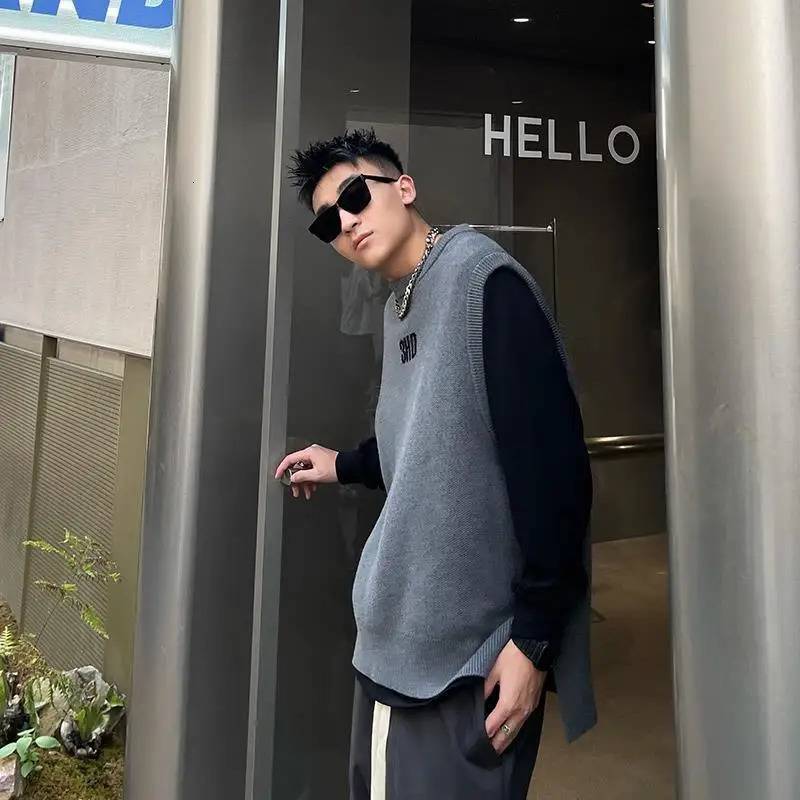 Knitted Sweaters for Men Crewneck Sleeveless Letter Man Clothes Round Collar Waistcoat Vest Aesthetic Meme Y2k Vintage Classic S 241209