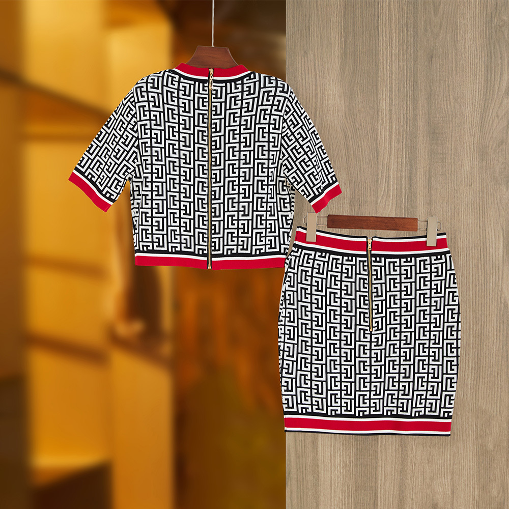 British Vintage Design Short Length Geometrical Pattern Mini Women Summer 2Pcs Skirt Sets Knitting With Shoulder Pad Top Quality
