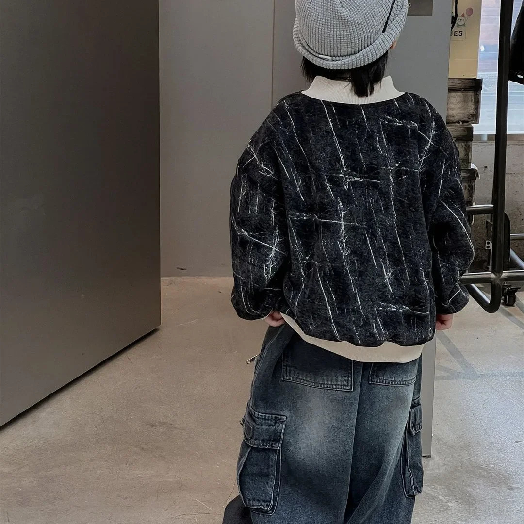 Childrens clothing casual wool thick hoodie winter boy and girl letter printing loose personality zipper 241210