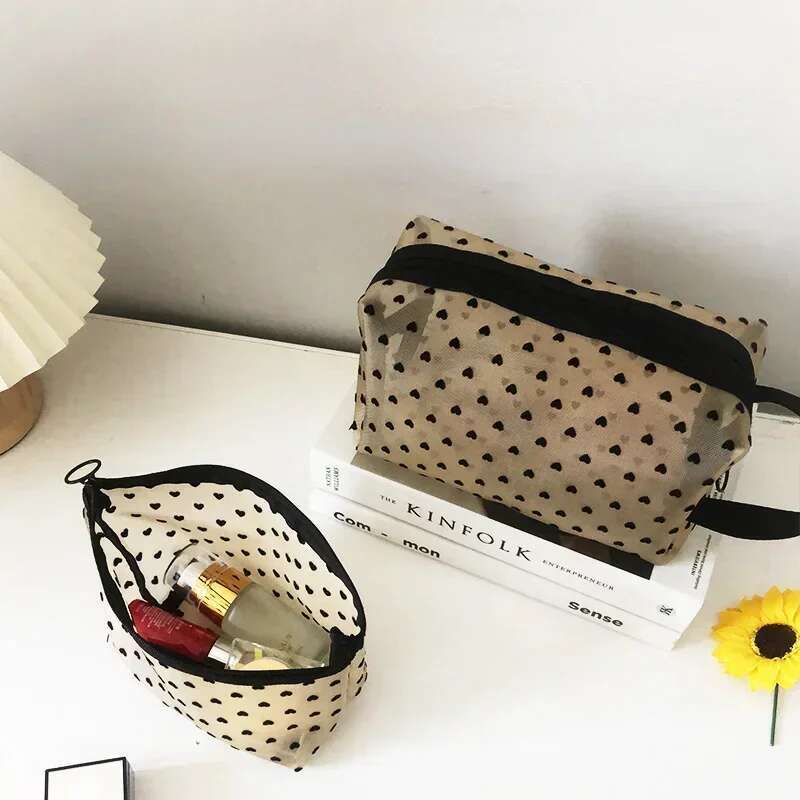 Designer's bag Nylon Mesh Cosmetic Bag Zipper Heart Shaped Toiletry Organizer Makeup Bags Multifunctional Women Lipstick Key Coin Purse Pouch