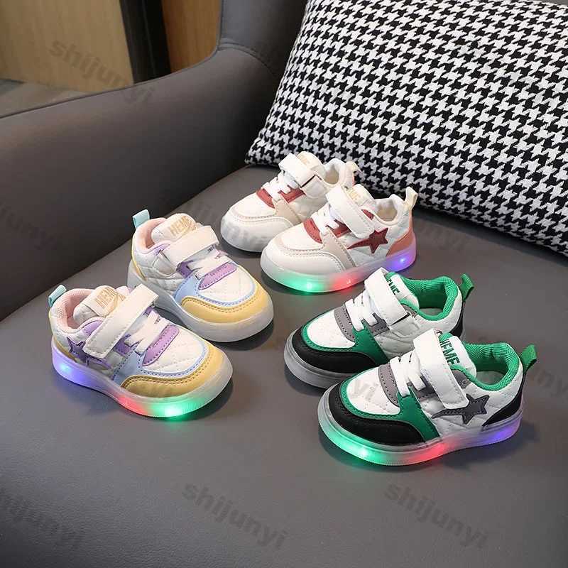 Childrens Leather Sneakers Boys Fashion Lighted Sport Shoes Boys Casual Anti-slip Kids Board Shoes Outdoor Glowing Running ShoeXJ241209