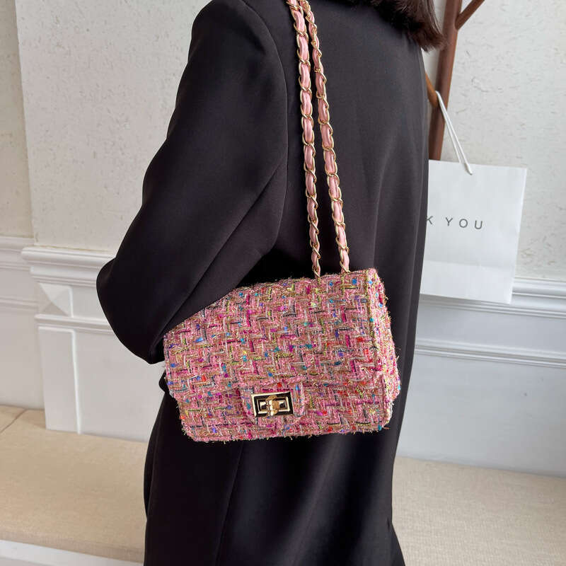 Xiaoxiangfeng woolen women's new trend 2024 popular Korean version fashionable versatile chain shoulder crossbody bag