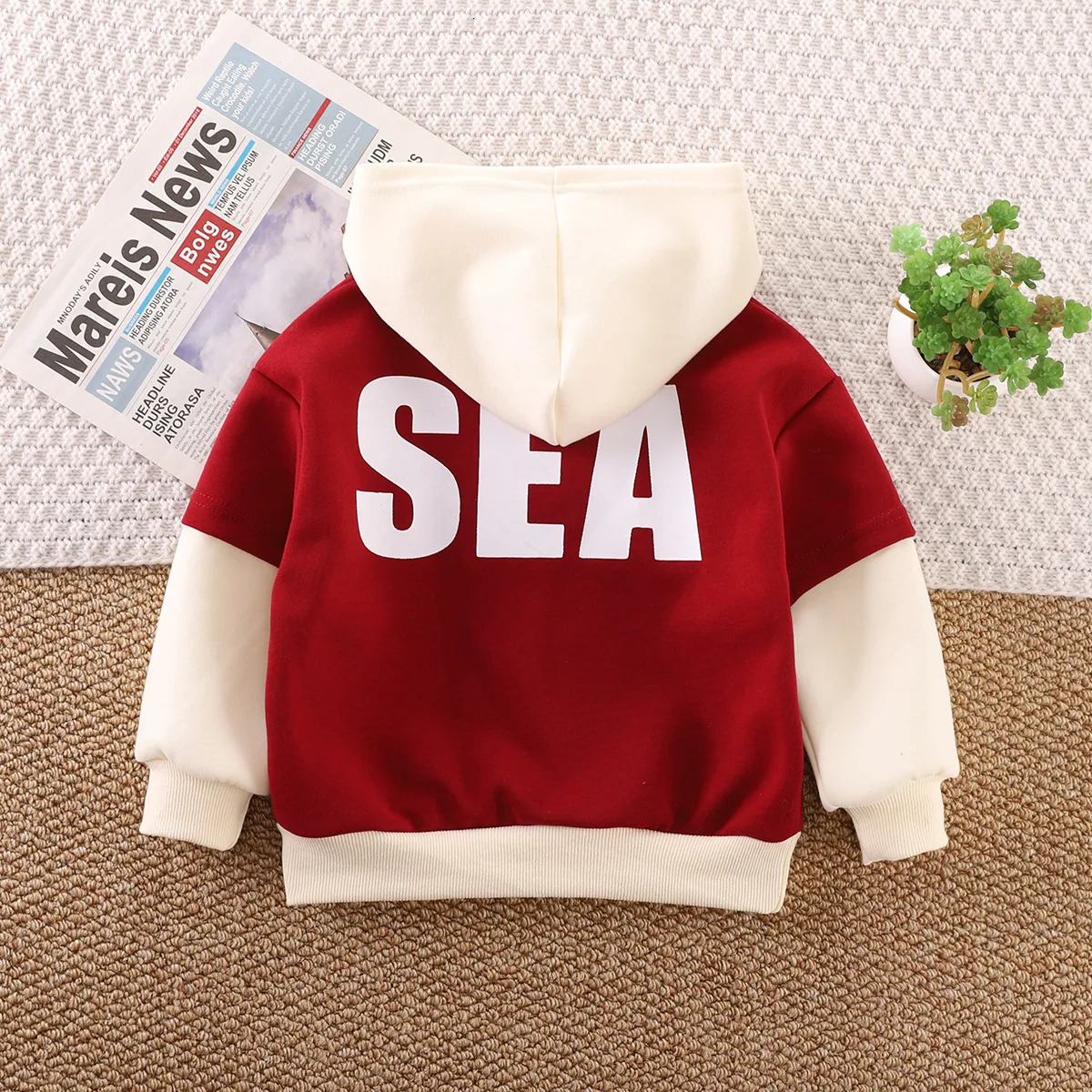 Autumn and Winter Baby Boys Hoodies Cotton Letter Printed Wool Warm Baby Boys Sportswear Loose Thick Velvet Childrens Zipper 241210