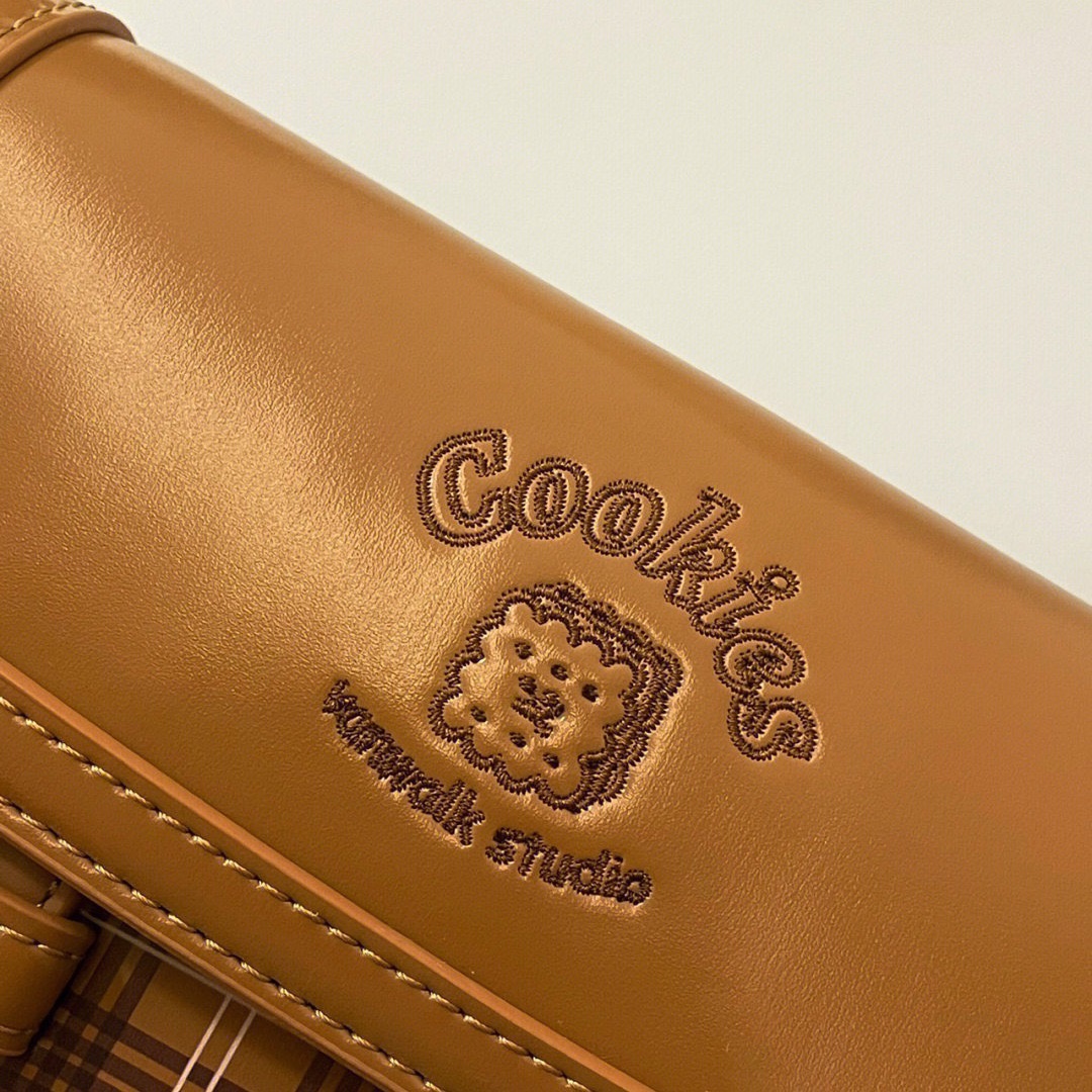 2024 New Bakery Sweet and Cute Girl Cambridge Underarm New Tofu Bun High end Crossbody Shoulder Bag