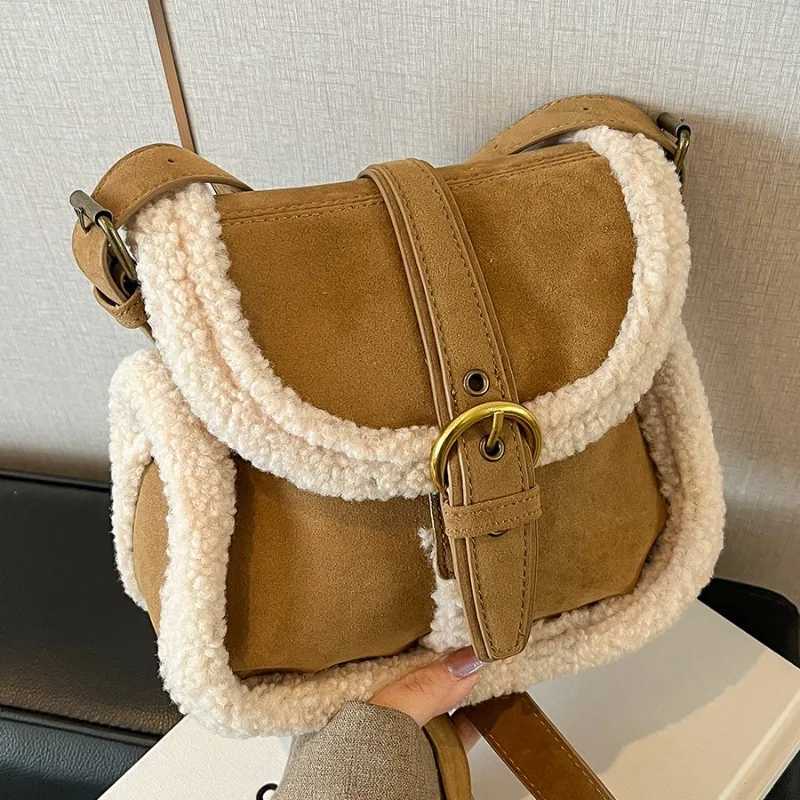 Plush bag for women new fashion niche design matte retro shoulder cross body womens small square bag Z241210