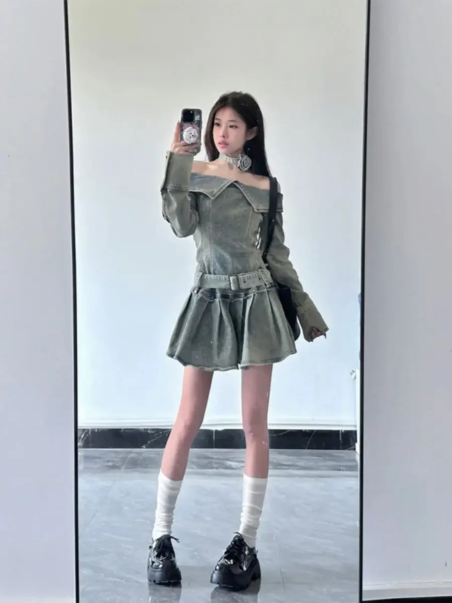 American spicy shoulder long sleeved denim womens spring and summer item high waist weight loss A-line shorts 241206