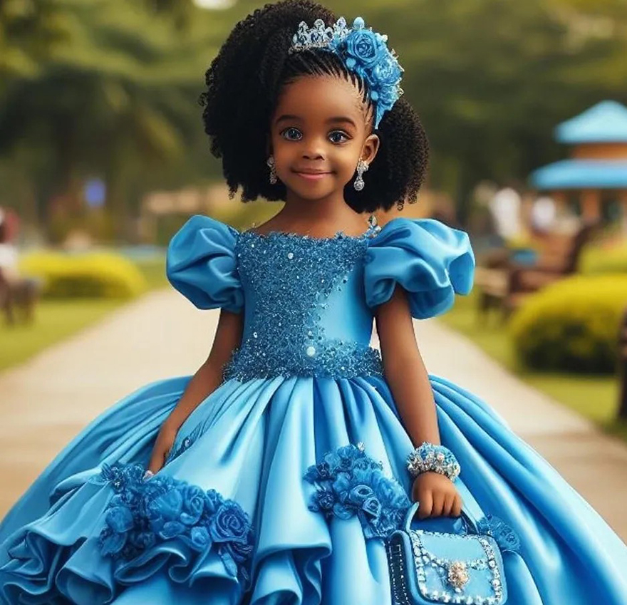 2024 Blue Lace Beaded Flower Girl Dresses Ball Gown Satin Tiers Luxurious Little Girl Christmas Peageant Birthday Christening Tutu Dress Gowns