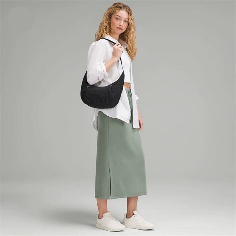 2025--Men and Women Cow Horn Design Dumpling Wrap Crossbody Handbag - Water-Resistant Yoga Bag