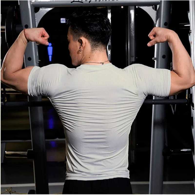 Mens training fitness shirt compression gym T-shirt short sLeeved sports fitness T-shirt top quick drying running shirt W250111