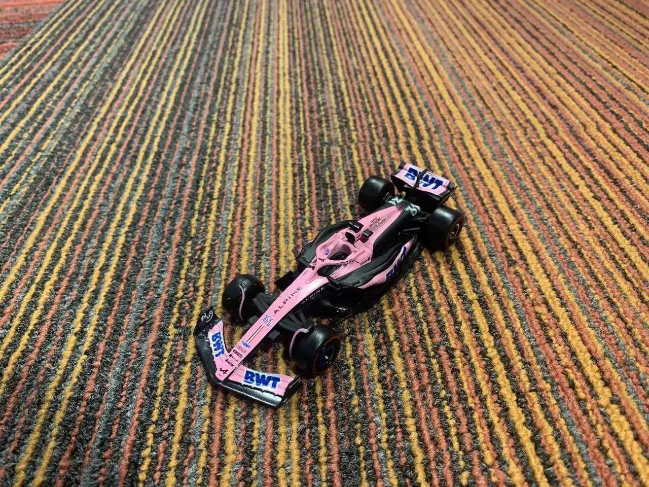 1 43 Bburago Alpine F1 Team A523 BWT Pink Version #10 #31 Model Car Toys Diecast Formula Racing Alloy Luxury Vehicle Kids Gifts X241209