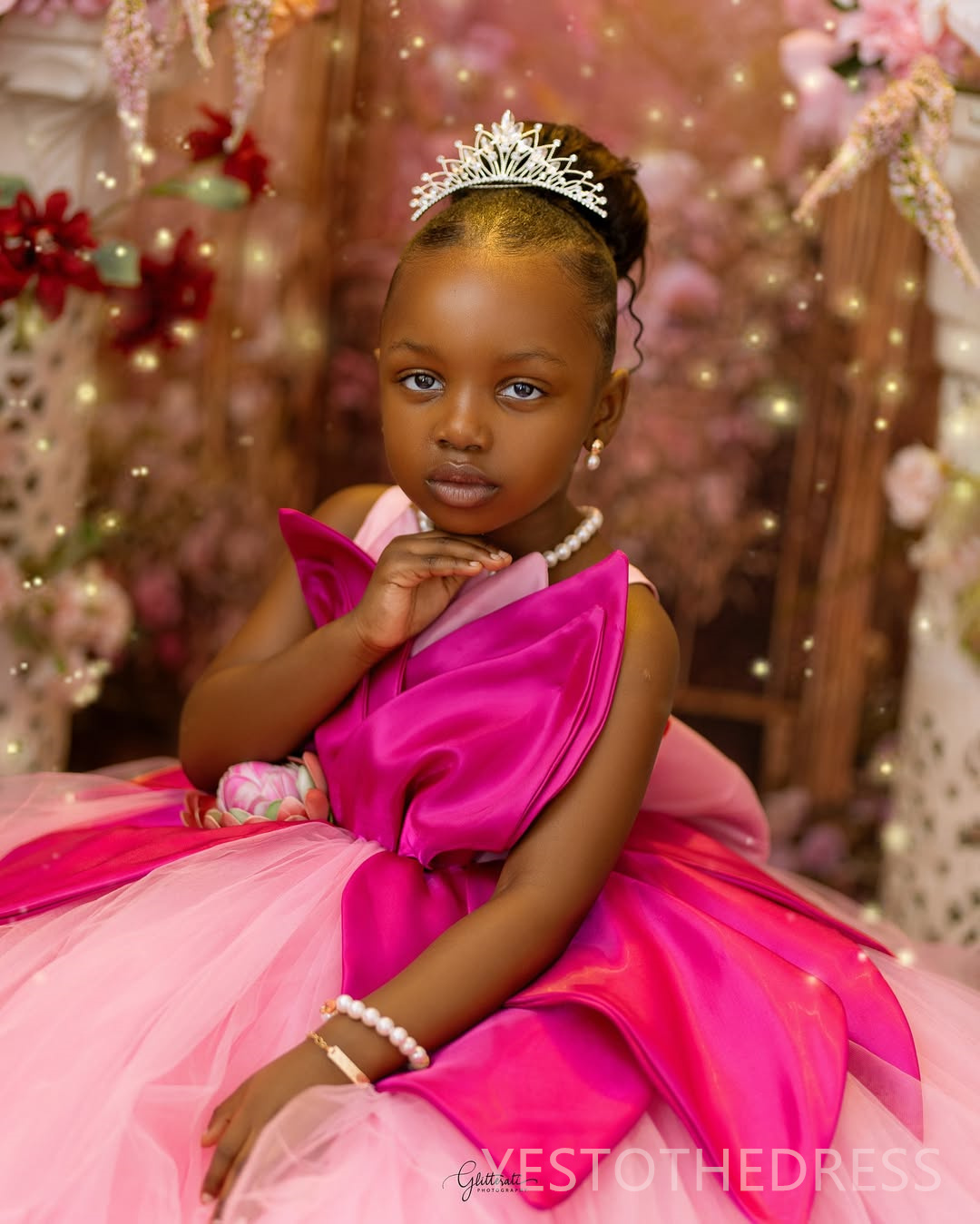 2025 Cute Pink Flower Girl Dresses Girls Birthday Dress Communion Gowns Spaghetti Straps Bow Tiered Tulle Princess Marriage Dress F166