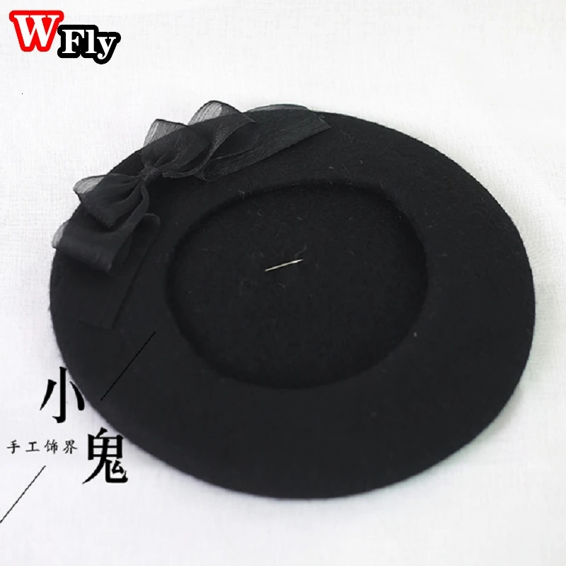 Japanese Harajuku Womens Lace Bow Beret Sweet Lolita Wool Beret Beanie Artist Hat Womens Winter Warm Hat 241209