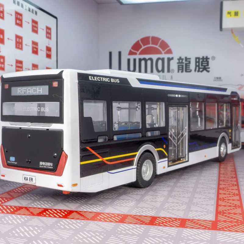 New Energy Bus Alloy Bus Model Public Transportation Childrens Toys Sliding Sound and Light Toys Airport Bus Door Opening X241209