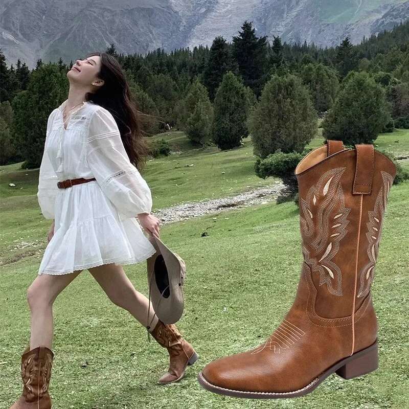 2024 New Leather Western Mid Calf Embroider Women square toe knight boots Block Heels Autumn Winter Ankle Boots Ladies D51
