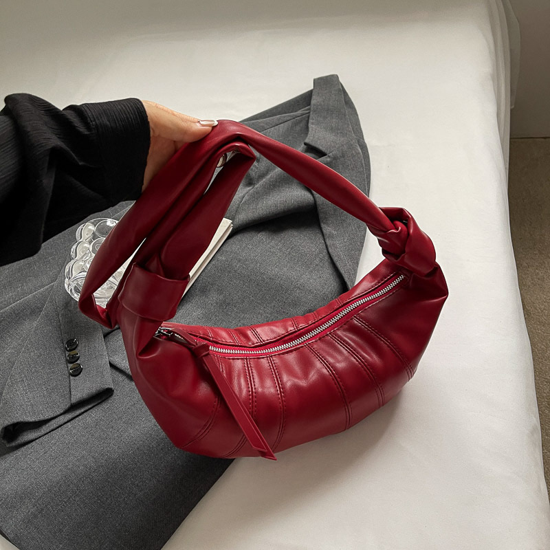 2025 new Crowdsourced Design Women's Single Shoulder Cow Horn New Kesong Crossbody Bag Versatile Instagram