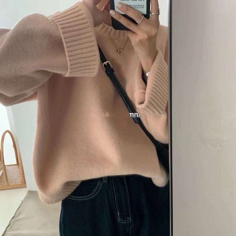 Gentle soft loose round neck women's autumn and winter, lazy style, solid color, versatile knit sweater for outerwear