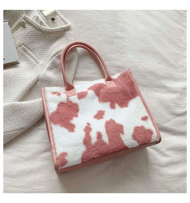 Leopard print women in autumn winter, new trendy and fashionable handbag for commuting, large capacity plush bag