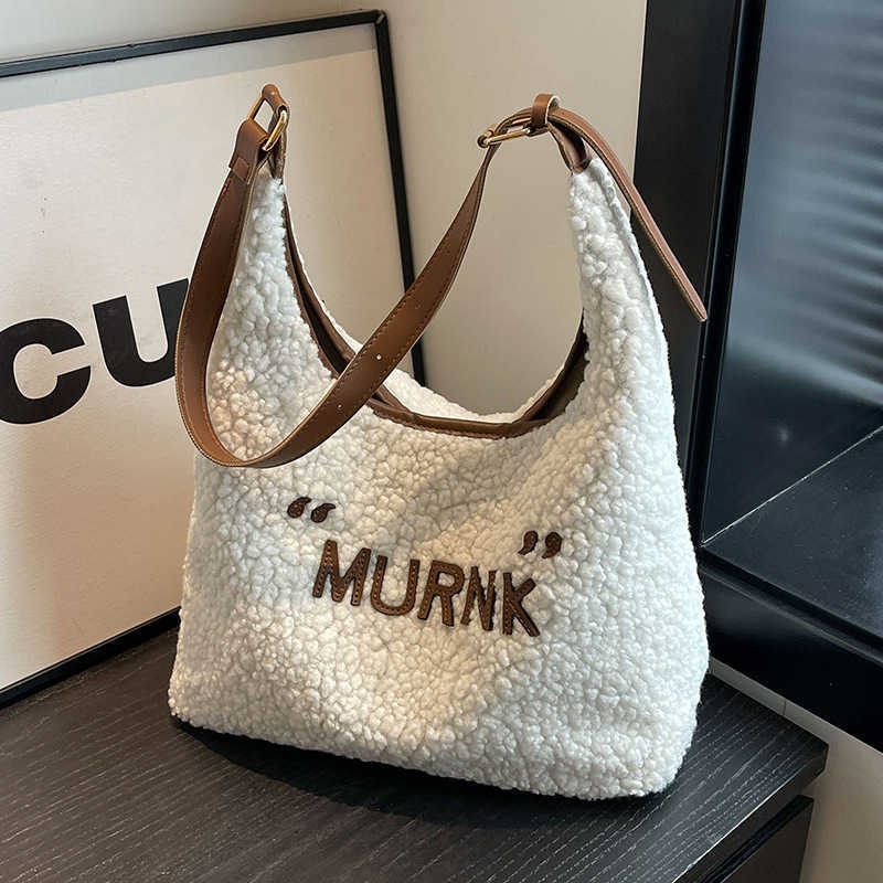 Lamb wool plush bag women autumn winter crossbody large capacity bucket bag versatile single shoulder support 241215