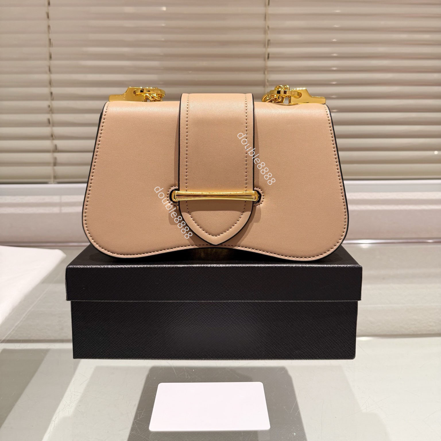 Luxury designer crossbody bag travel bag chain bag leather shoulder bag messenger bag work bag handbag armpit bag lady bag wallet mobile phone bag commuter bag