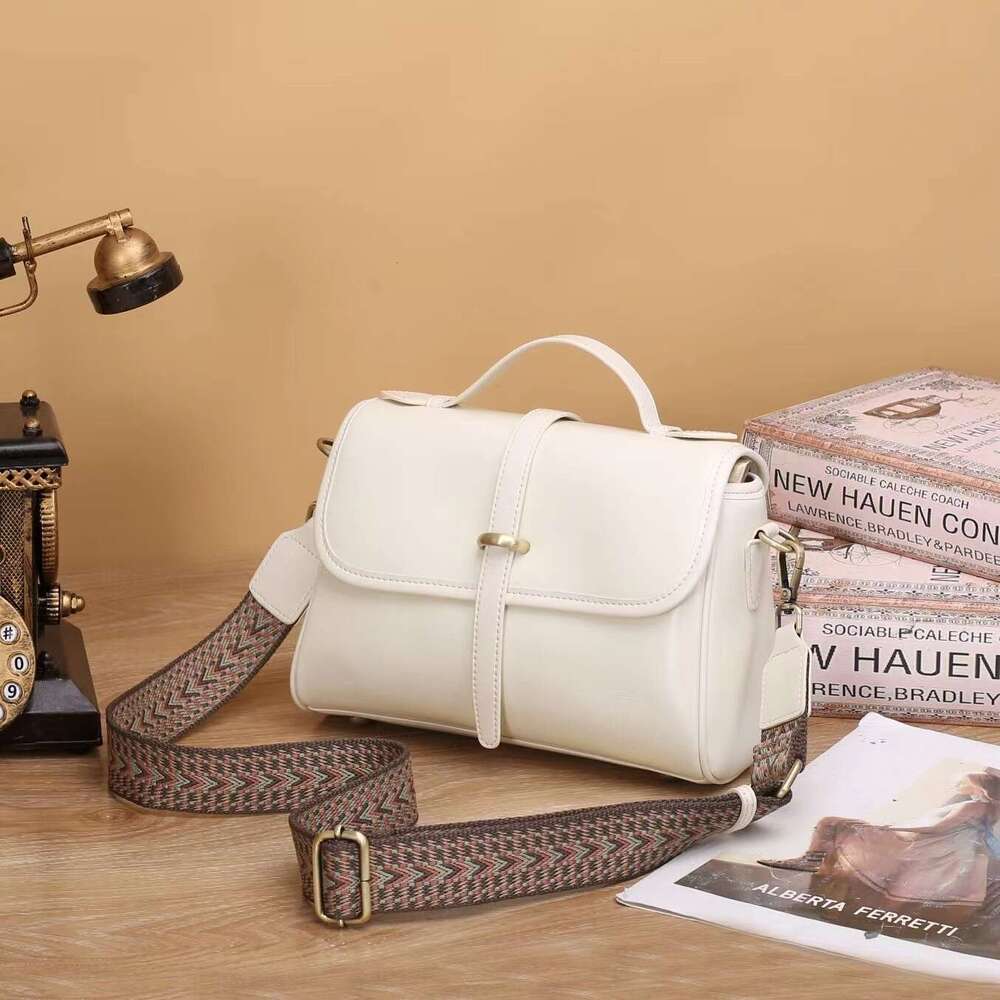 Designer's bag Cowhide Cambridge Messenger Bag new retro leather handbag women's stylish casual crossbody shoulder bag