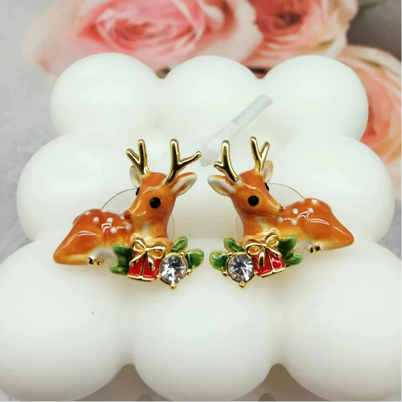 Fashion Light French Christmas Earrings Hand drawn Reindeer Enamel Cute Animal Deer Ears Perforated Jewelry Gift 241209