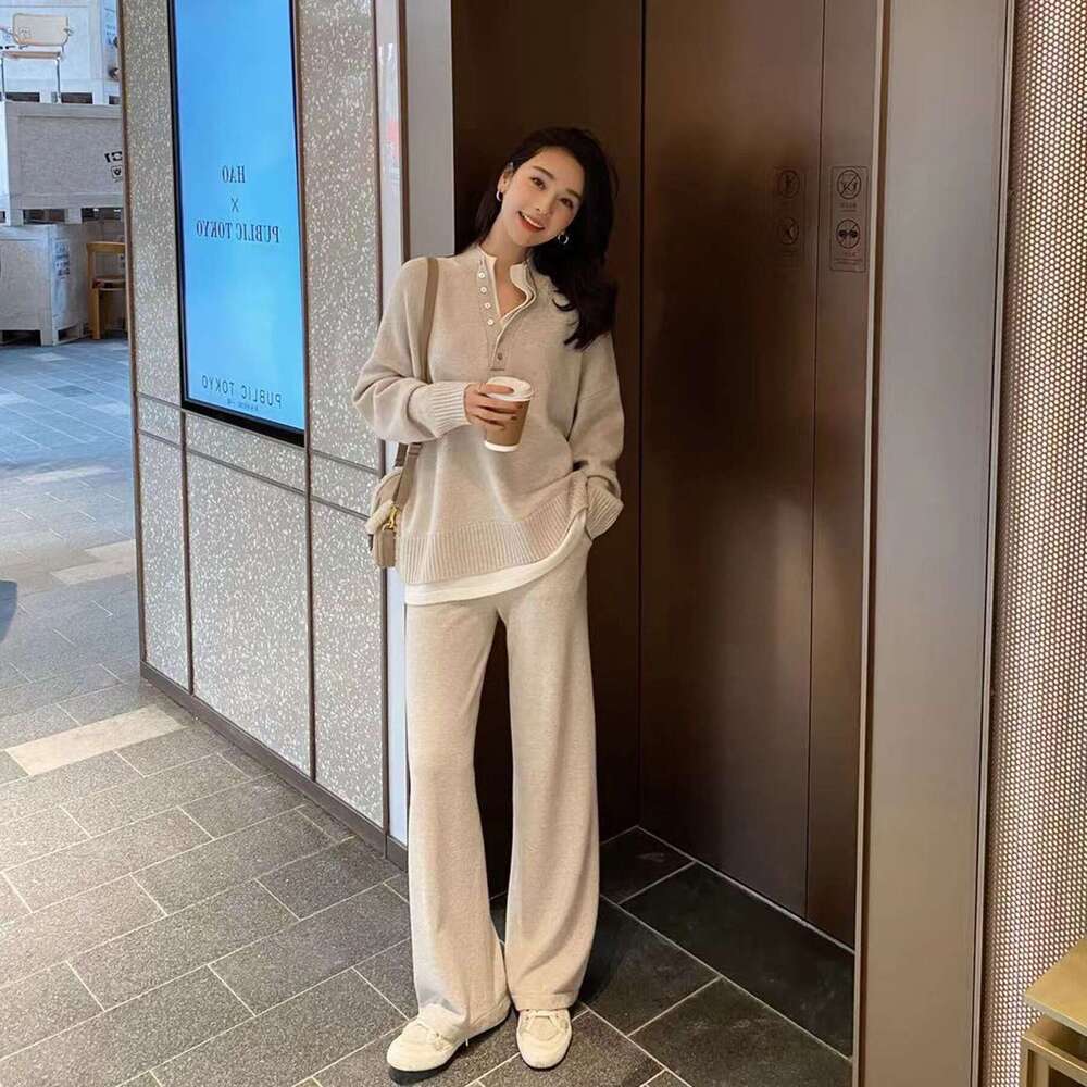 Soft and Sticky Set Winter 2022 Korean Edition Gentle Style Solid Color Splicing Fake Two Piece Thick Knitted Sweater for Women