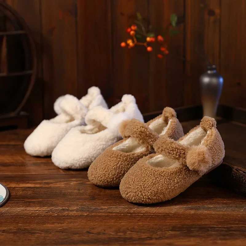 2025 Winter New Fur Cover Toe Light Warm Kids Designer Lambs Wool Casual Shoes Children Flats Plush Non-slip Boys Girls ShoesXJ241209