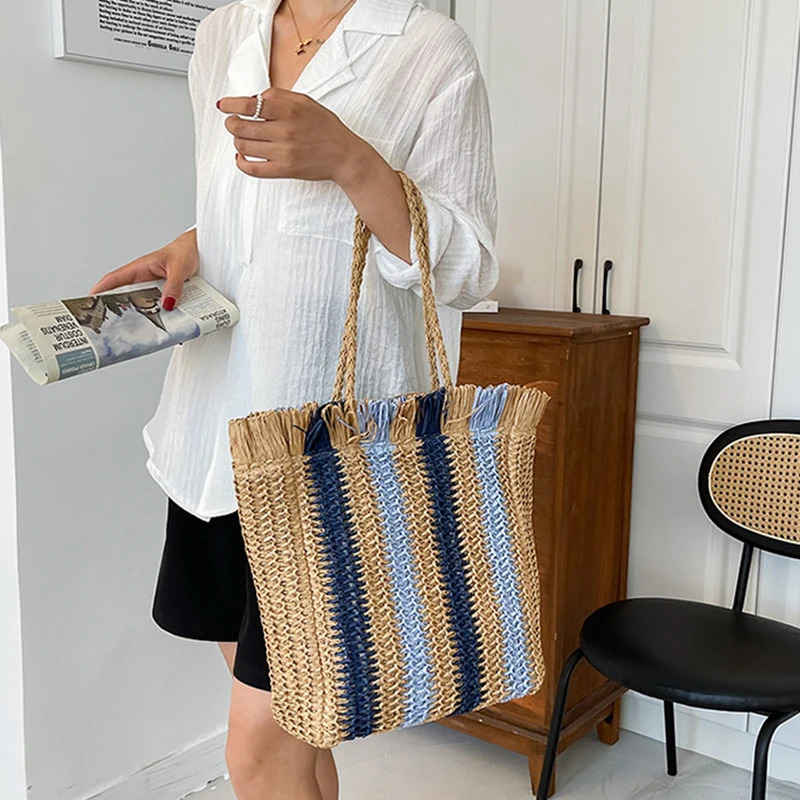 Summer striped grass bag womens large capacity zipper handbag casual holiday beach bag womens handmade shoulder bag shopping bag 241205