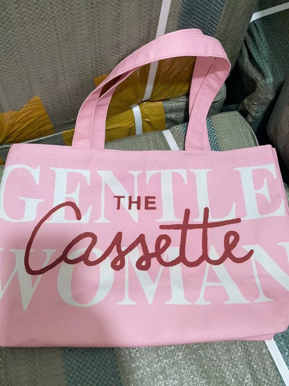 Thai niche canvas for women 2024 new fashionable large capacity letter shoulder class tote bag