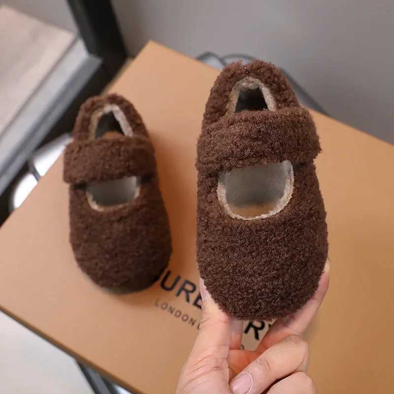 2024 Winter New Fur Cover Toe Light Warm Kids Casual Shoes Children Flats Plush Warm Non-slip Leisure Comfy Boys Girls ShoesXJ241209