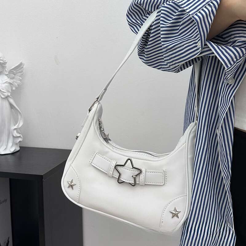 Leisure Wind Moon Tooth New Versatile Casual Shoulder Star Spicy Girl Underarm Bag Female Fashion Quality Classic B3