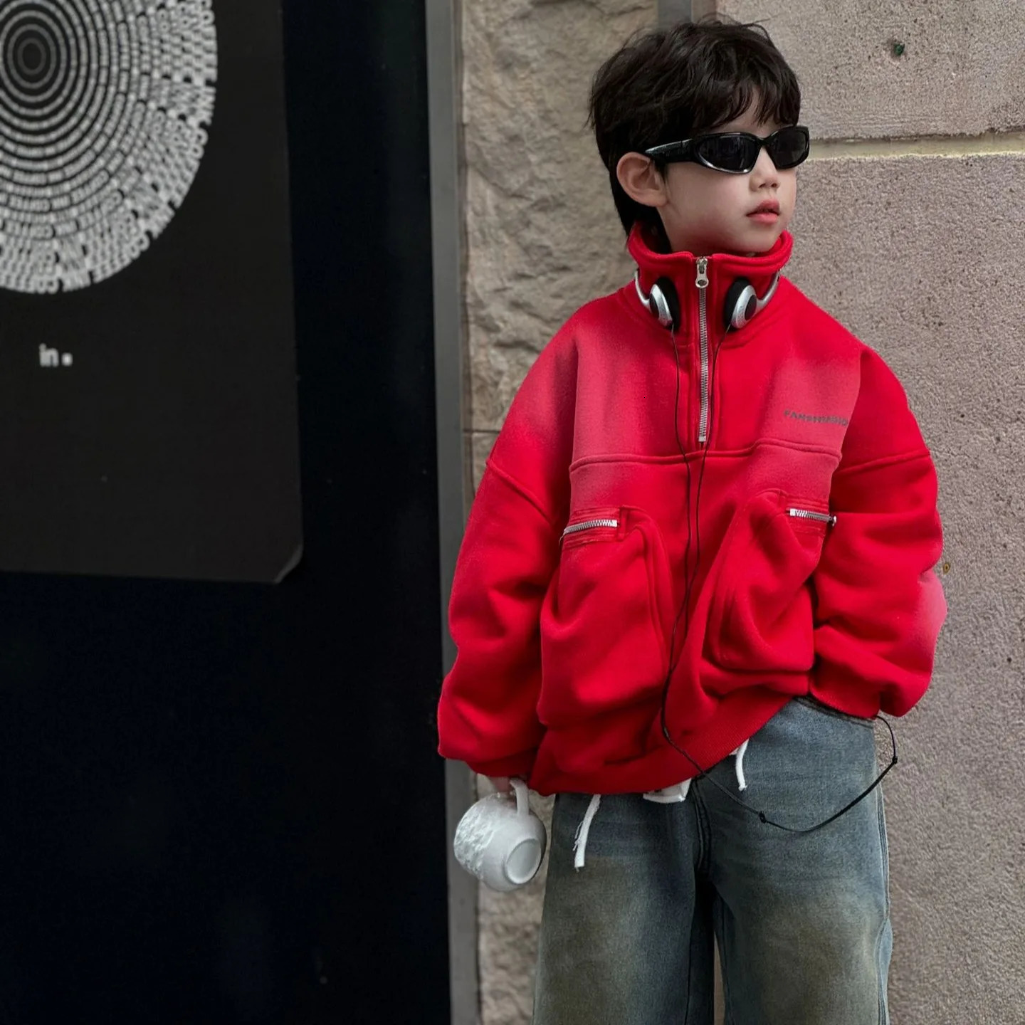 Childrens clothing autumn and winter item stand up collar zipper wool hooded sweater for boys solid color thick warm and fashionable jacket 241210