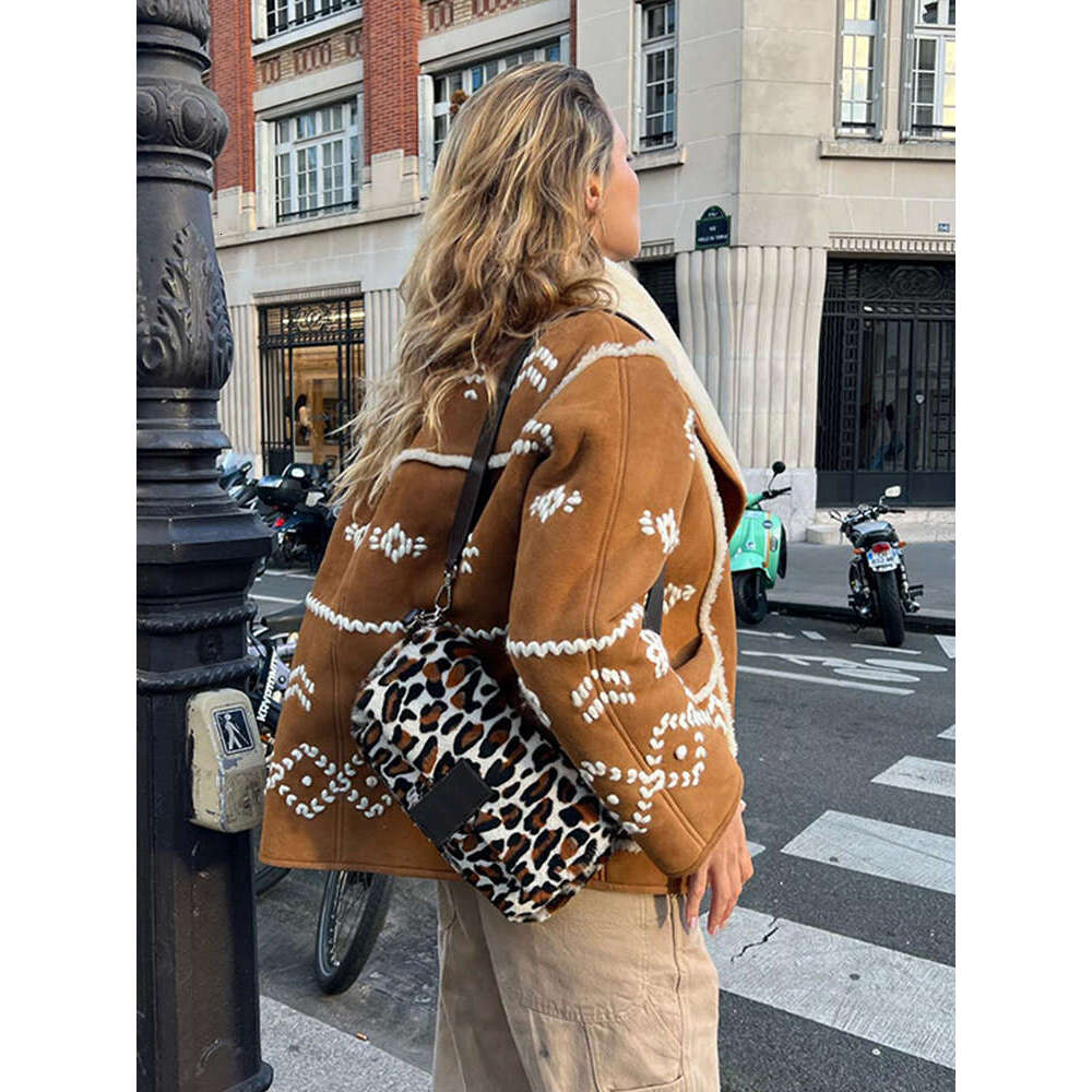 Lamb Wool Printed Cashmere Coat Plush Warm Jacket Lapel Long Sleeved Vintage Trend Classical Pattern Women Fur Overcoat Winter