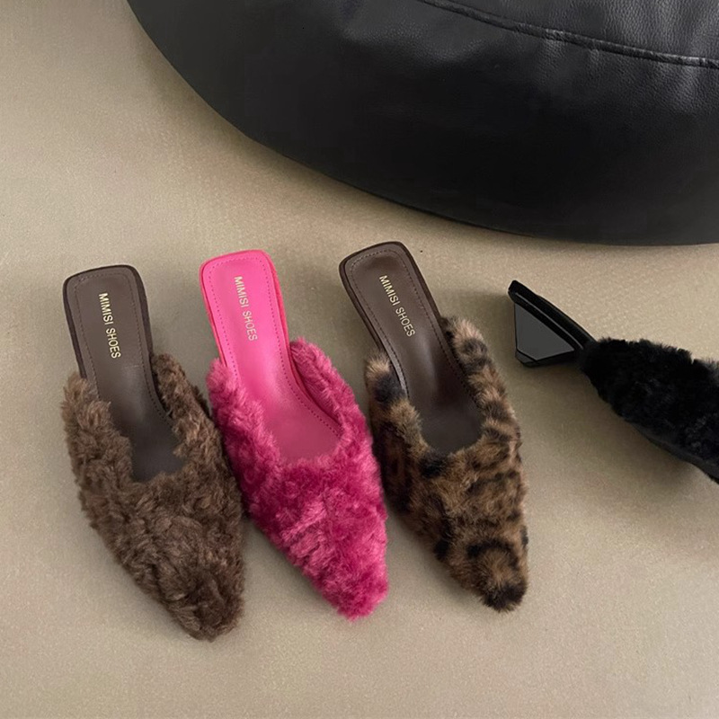 French High-Heeled Pointed Hairy Women 2024 New Evening Style, Internet Celebrity, Thick Heel, Toe Cap Slippers For Outdoor Wear