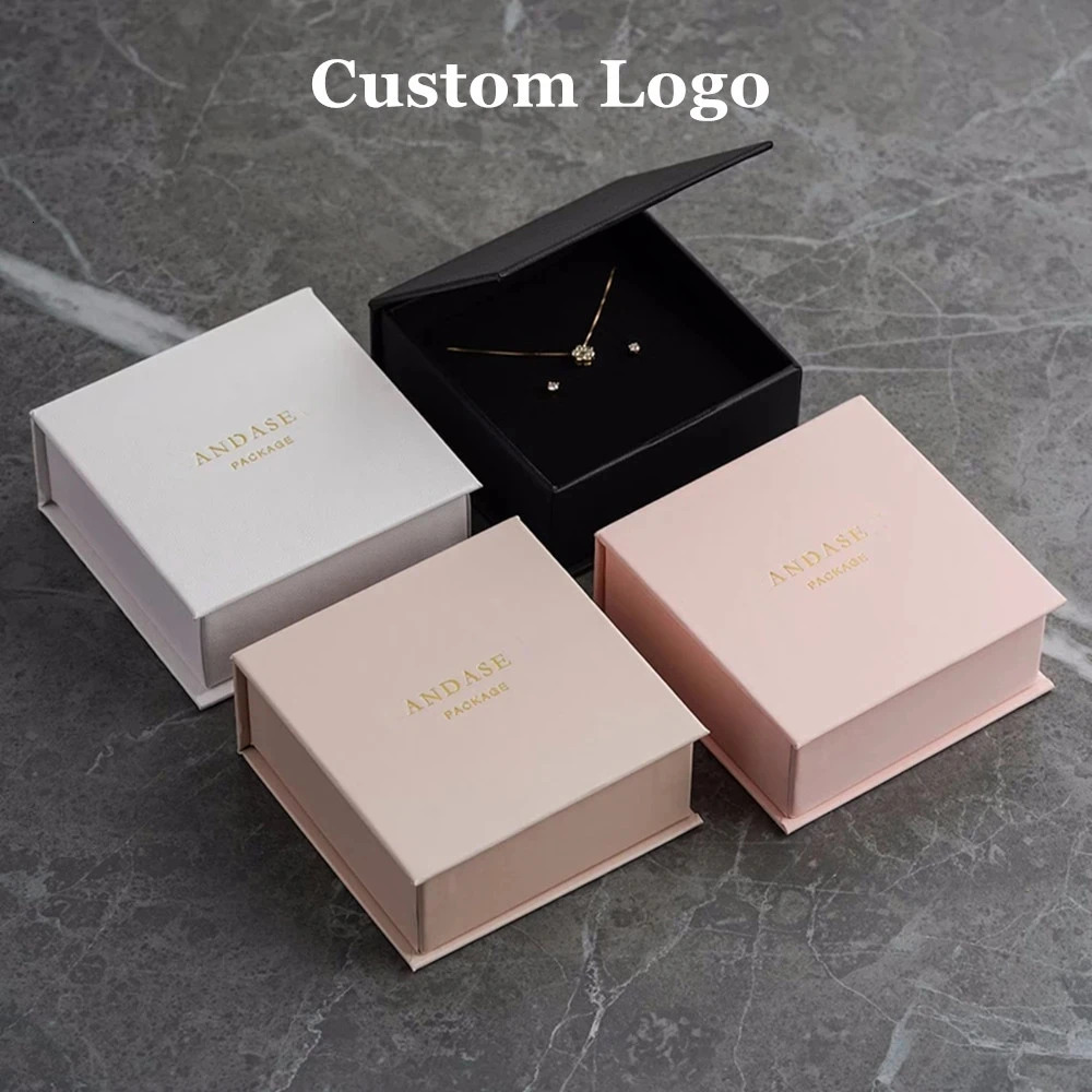 9 * 9 * 3.5cm customized necklace magnetic box with sponge personalized jewelry packaging loose flip cardboard box 241209