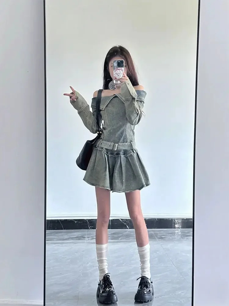 American spicy shoulder long sleeved denim womens spring and summer item high waist weight loss A-line shorts 241206