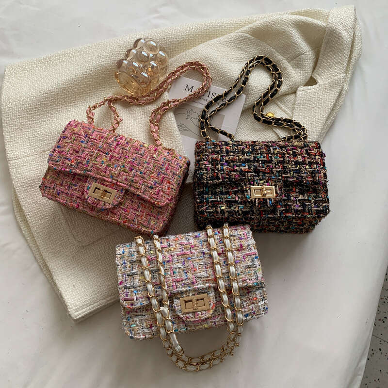Xiaoxiangfeng woolen women's new trend 2024 popular Korean version fashionable versatile chain shoulder crossbody bag