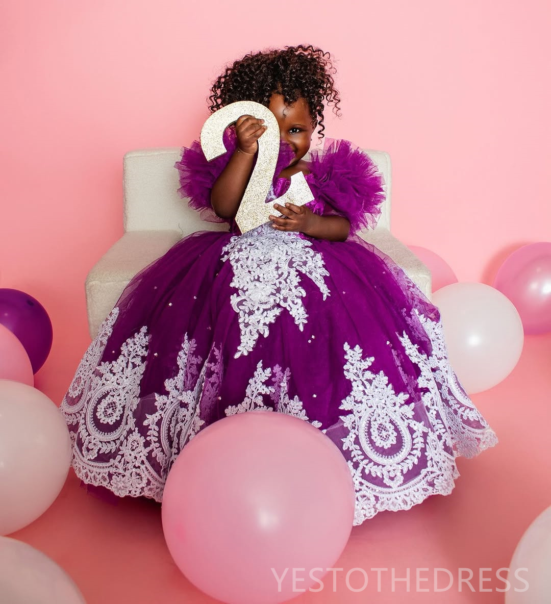 2025 Cute Grape Flower Girl Dresses Girls Birthday Dress Communion Gowns Puffy Sleeves Jewel Appliqued Lace Ball Gowns Tiered Tulle Princess Marriage 