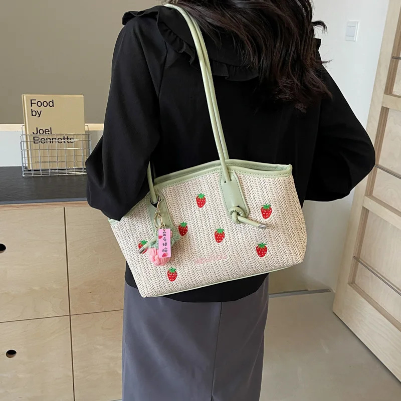 Large capacity womens straw handbag cute strawberry pattern summer beach womens armpit handbag shoulder messenger bag 241205