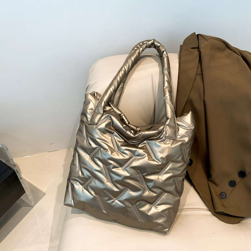 Autumn And Winter Large Capacity Autumn New Shoulder Casual Commuting Tote Big Bag, Women's Fashion Quality Classic B4