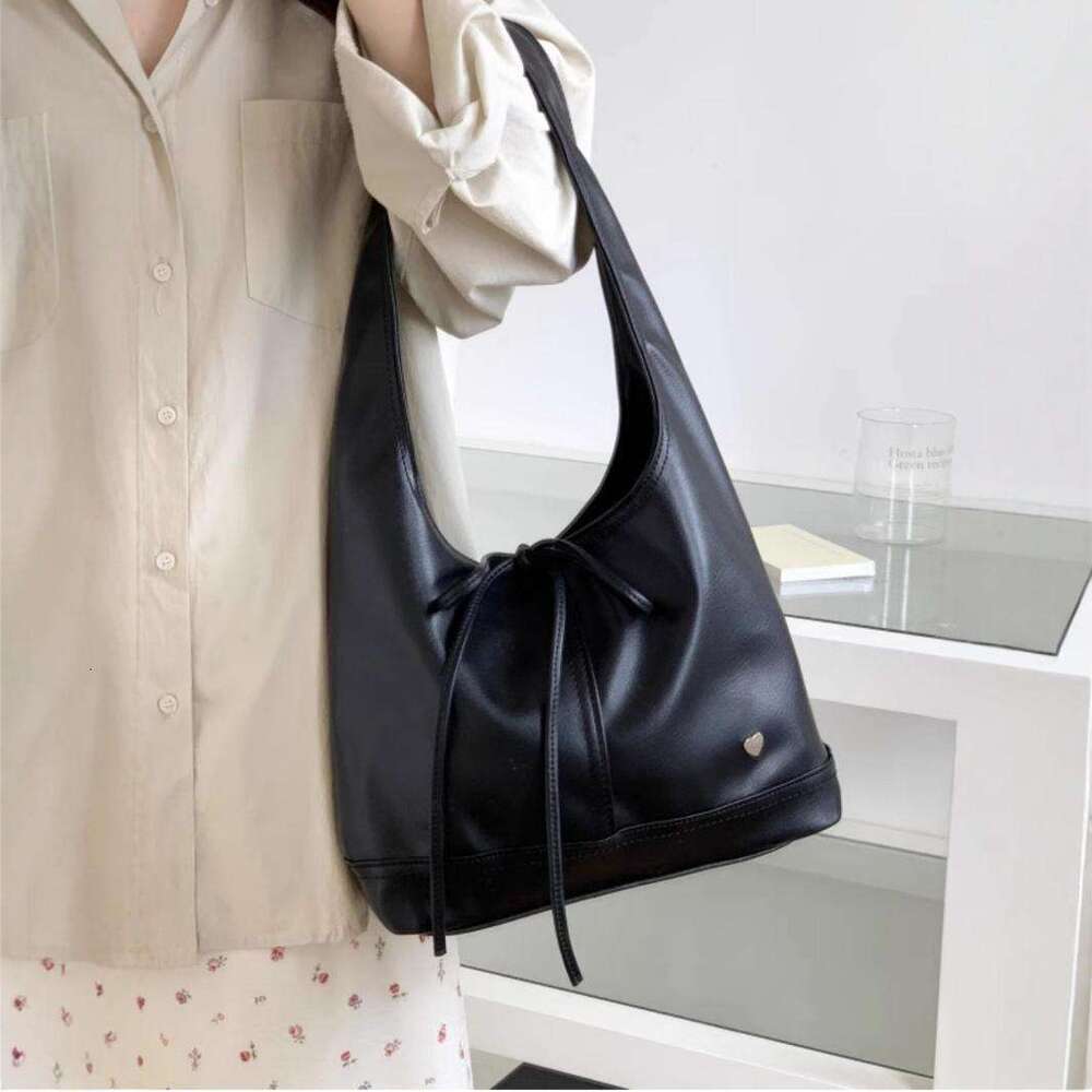 Korean New Shoulder Bow Large Capacity Tote Fashionable And Versatile Underarm Bag For Women B3